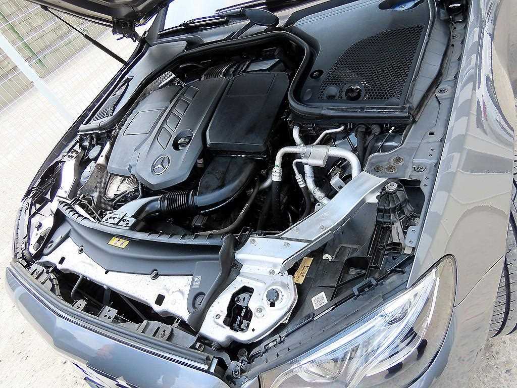 Mercedes Benz E class 2018 Gris - Importación desde Corea - HF Imports Iquique - Foto 19