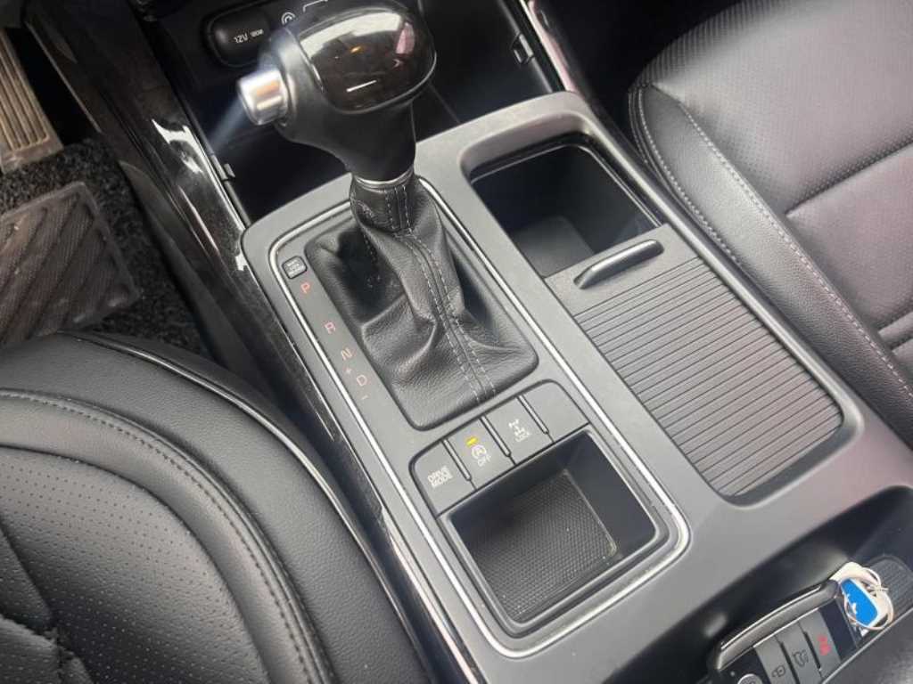 KIA Sorento - Vista 8