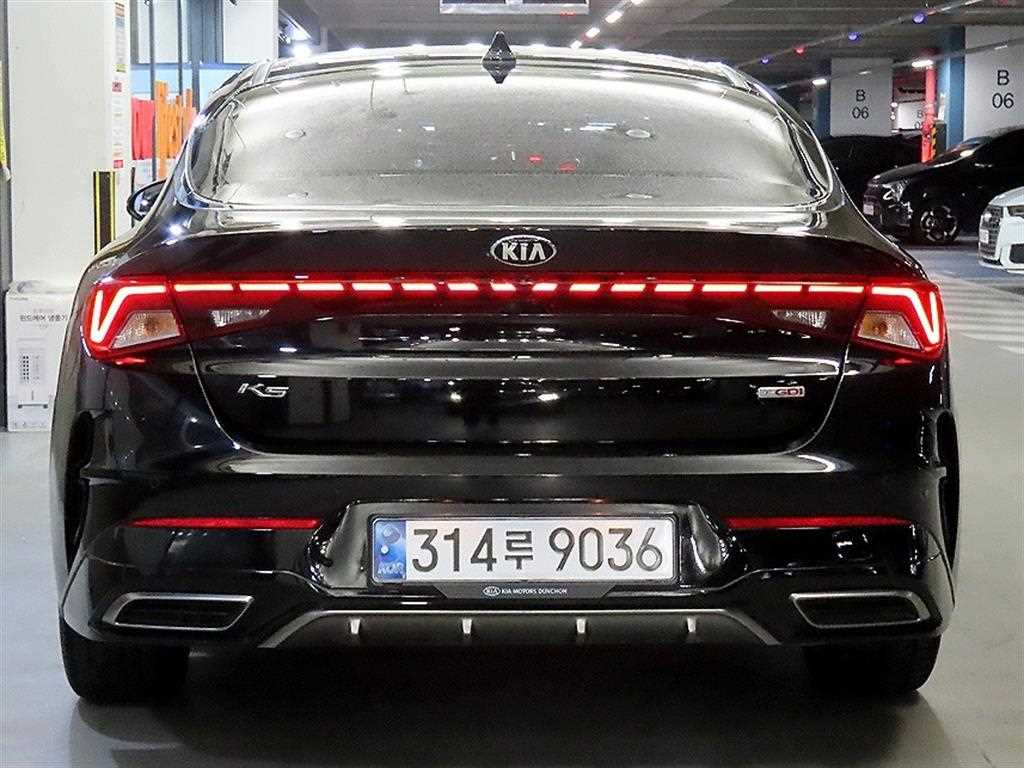 KIA K5 - Vista 5