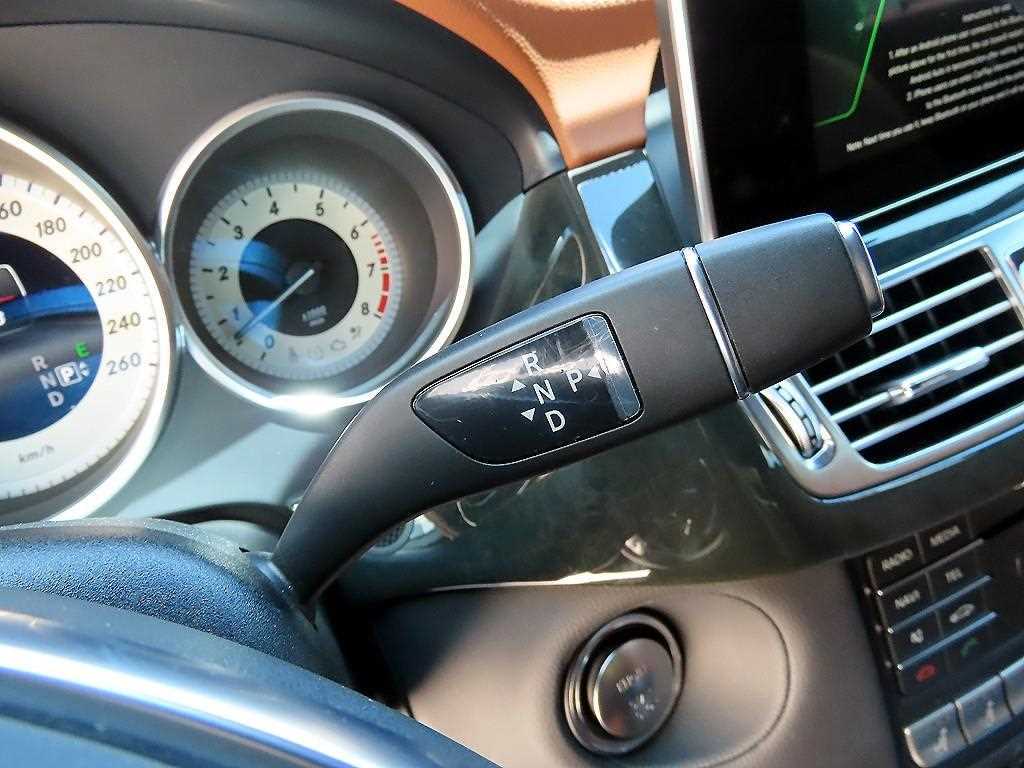 Mercedes Benz CLS Class - Vista 10