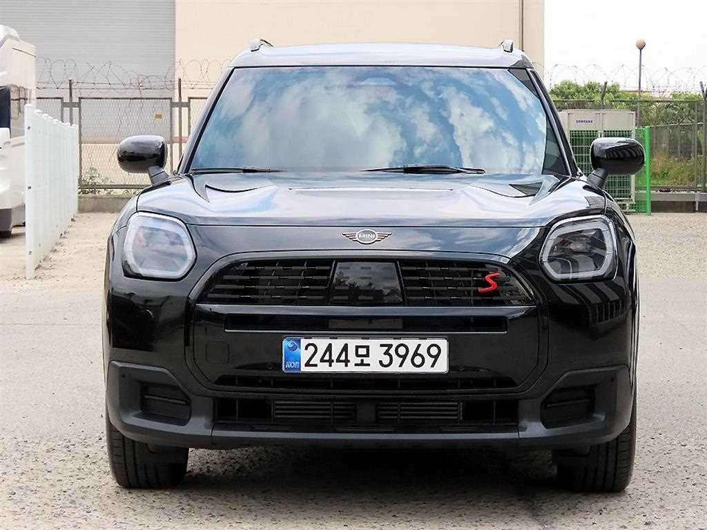 Mini Countryman 2024 Negro - Importación desde Corea - HF Imports Iquique - Foto 1