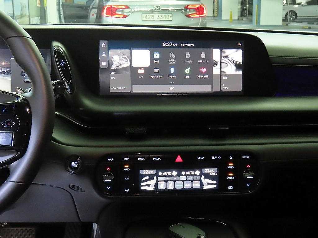 Genesis G90 - Vista 11