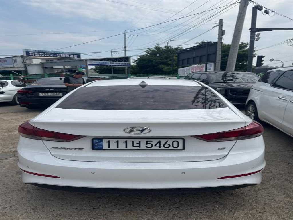 HYUNDAI Avante 2018 Blanco - Importación desde Corea - HF Imports Iquique - Foto 1