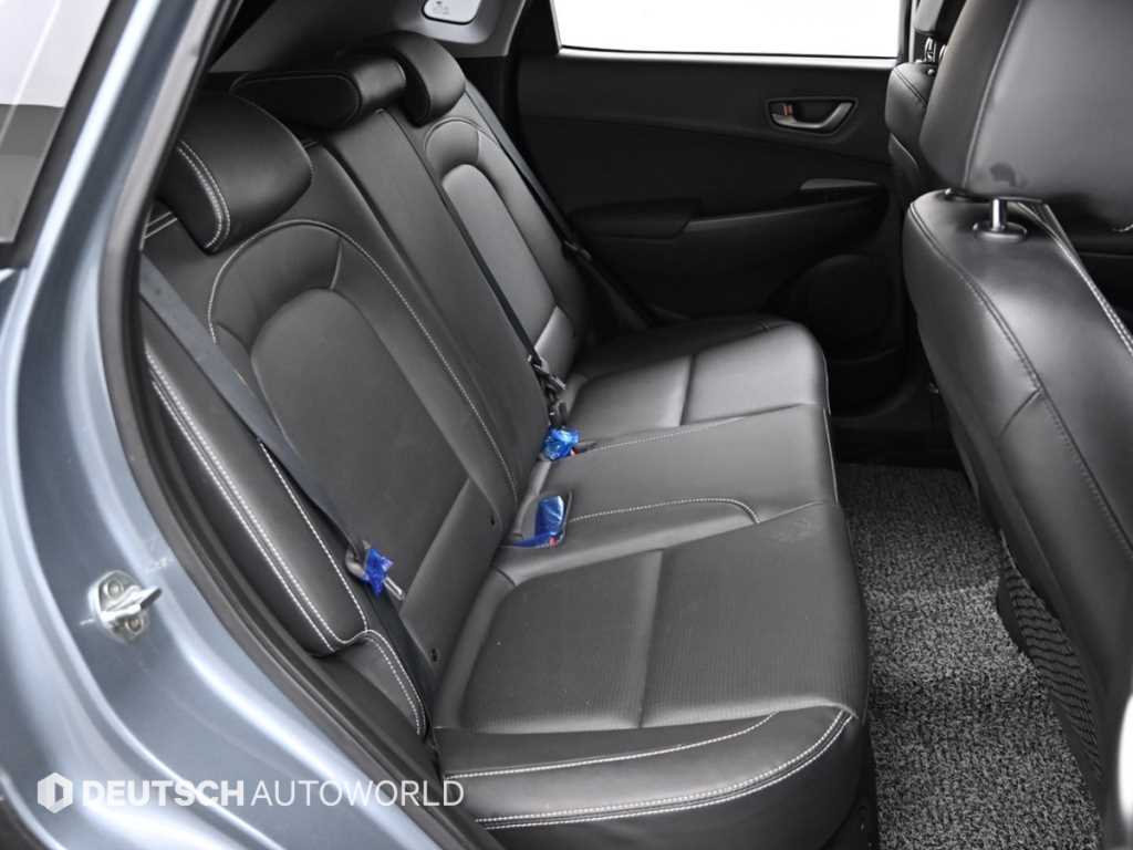 HYUNDAI Kona - Vista 12