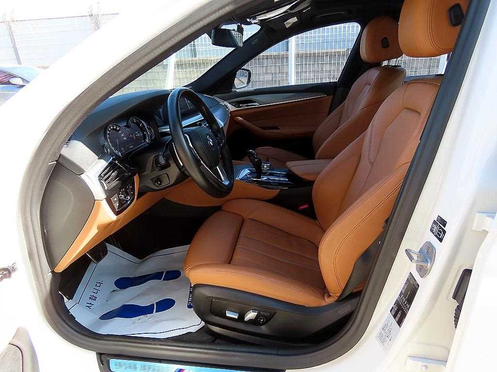 BMW 5 Series - Vista 5
