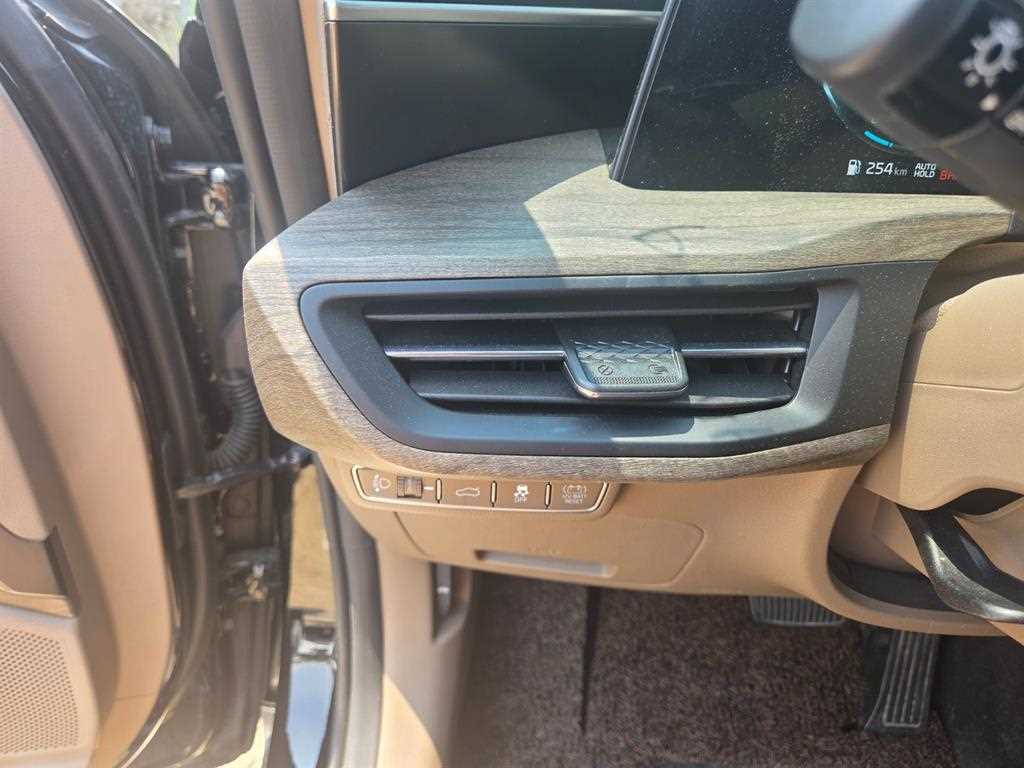 KIA K8 - Vista 4