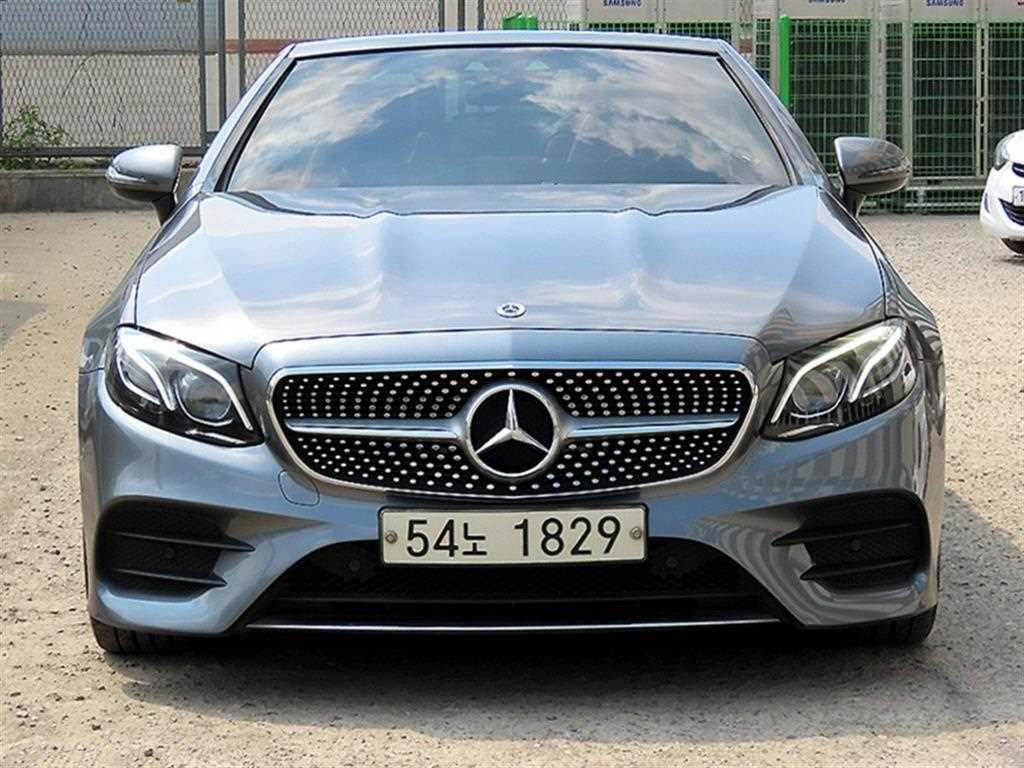 Mercedes Benz E class - Vista 5