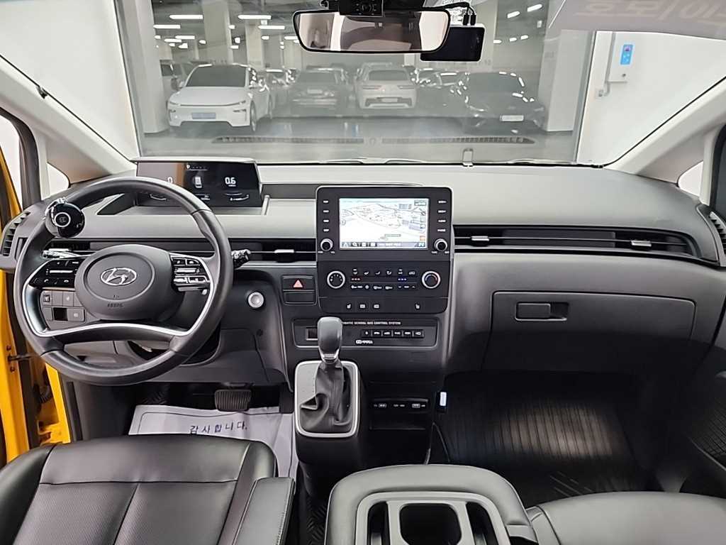 HYUNDAI Staria - Vista 7