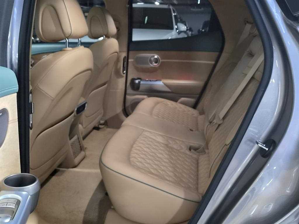 Genesis GV60 - Vista 7