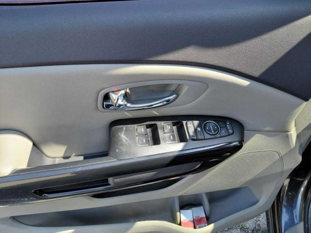 KIA Carnival 2016 Gris - Importación desde Corea - HF Imports Iquique - Foto 15