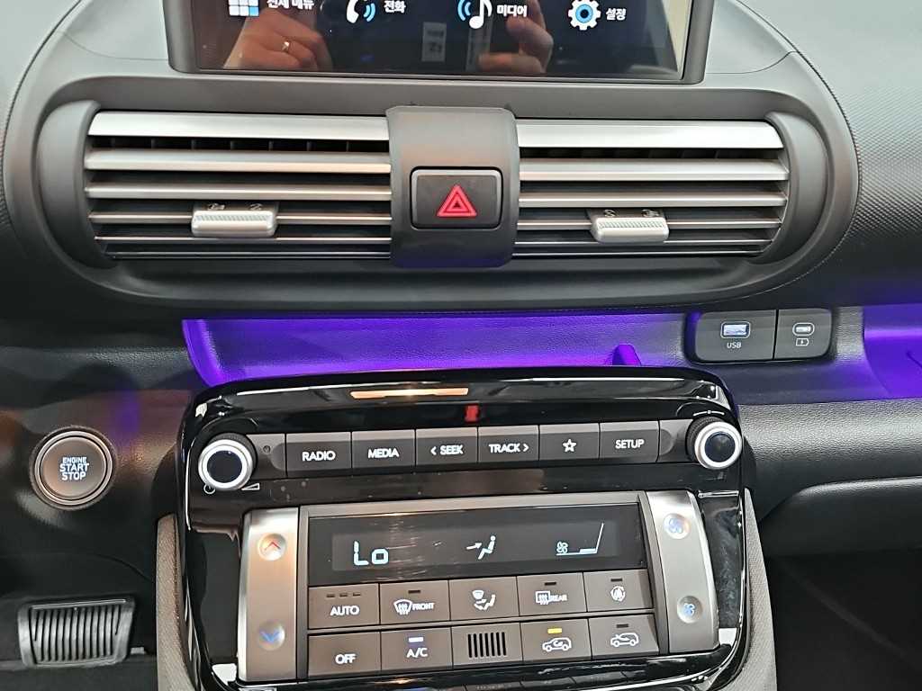 HYUNDAI Casper - Vista 10