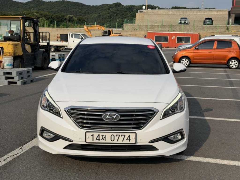 HYUNDAI Sonata - Vista 3