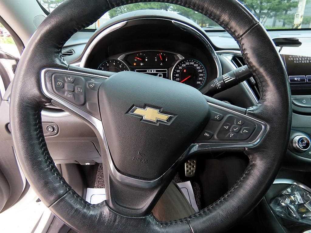 Chevrolet Malibu - Vista 8