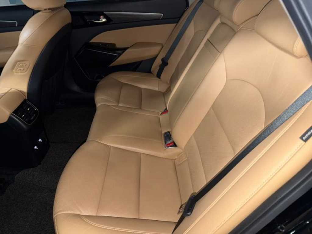 KIA K7 - Vista 7