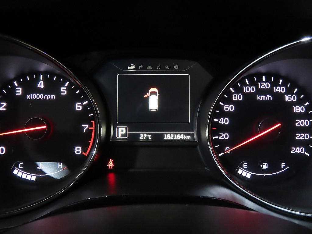 KIA Carnival - Vista 9