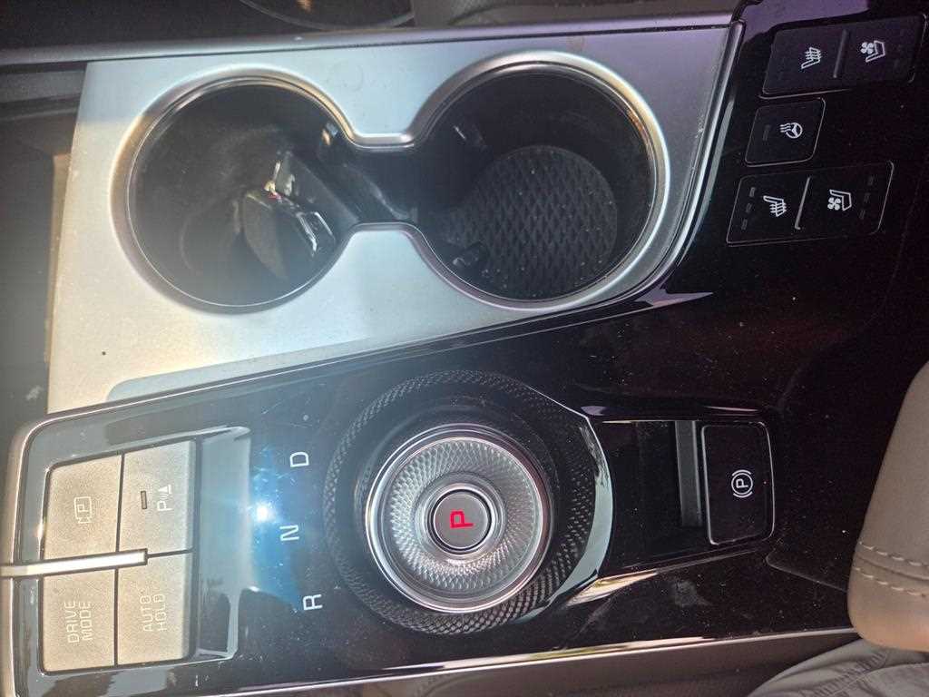 KIA K8 - Vista 8