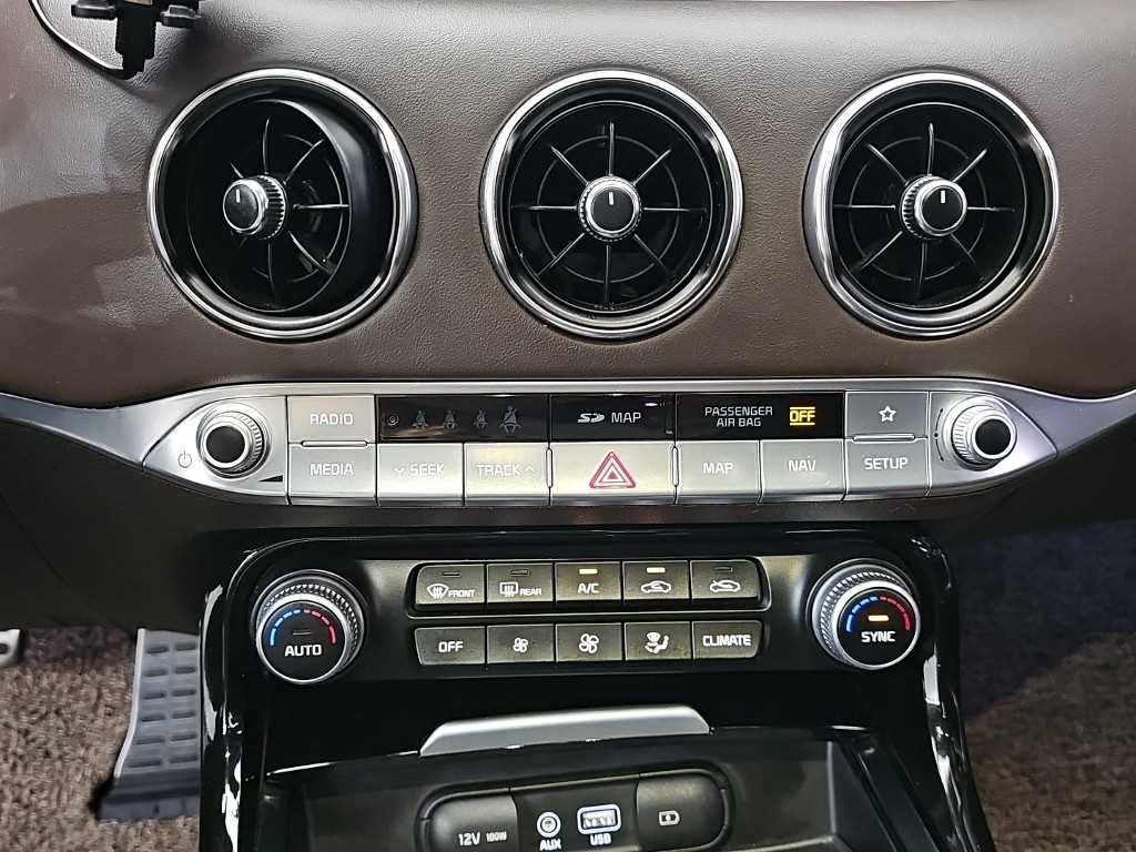 KIA Stinger - Vista 10