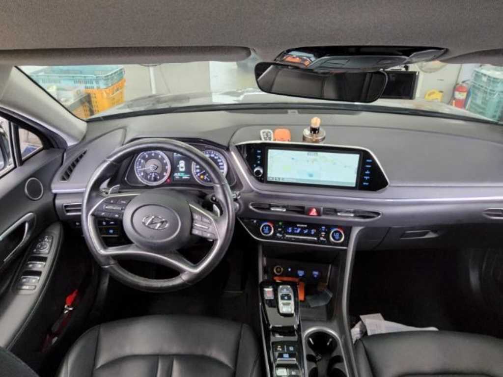 HYUNDAI Sonata - Vista 4