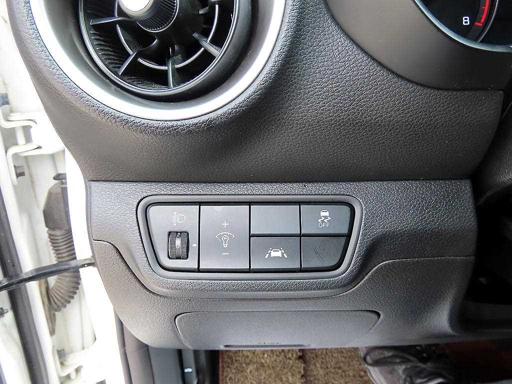 KIA K3 - Vista 12