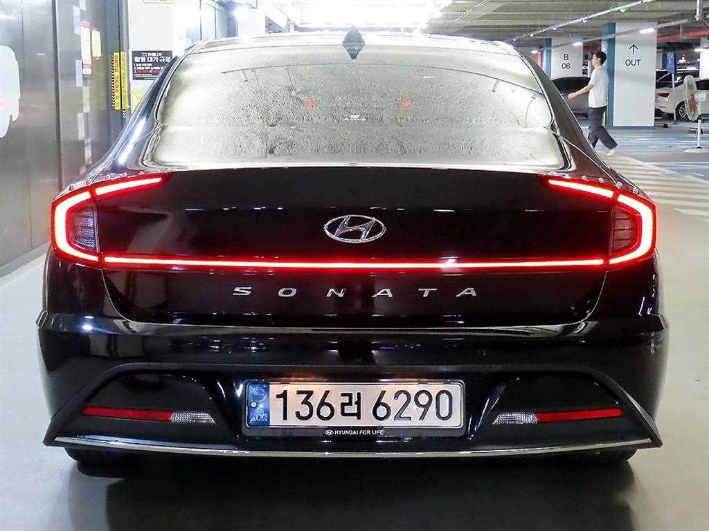 HYUNDAI Sonata - Vista 7