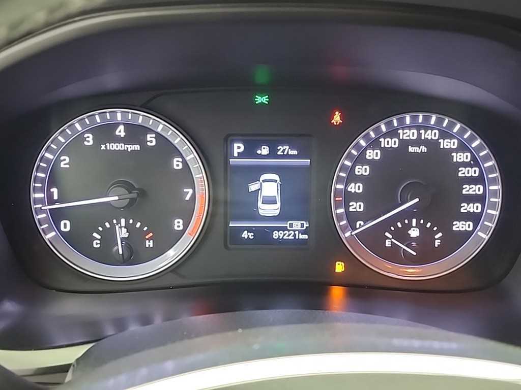 HYUNDAI Sonata - Vista 6