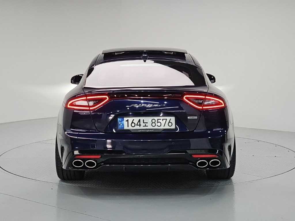KIA Stinger - Vista 3
