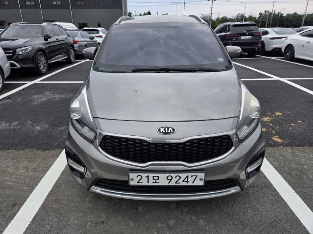 KIA Carens 2018 Gris - Importación desde Corea - HF Imports Iquique - Foto 1