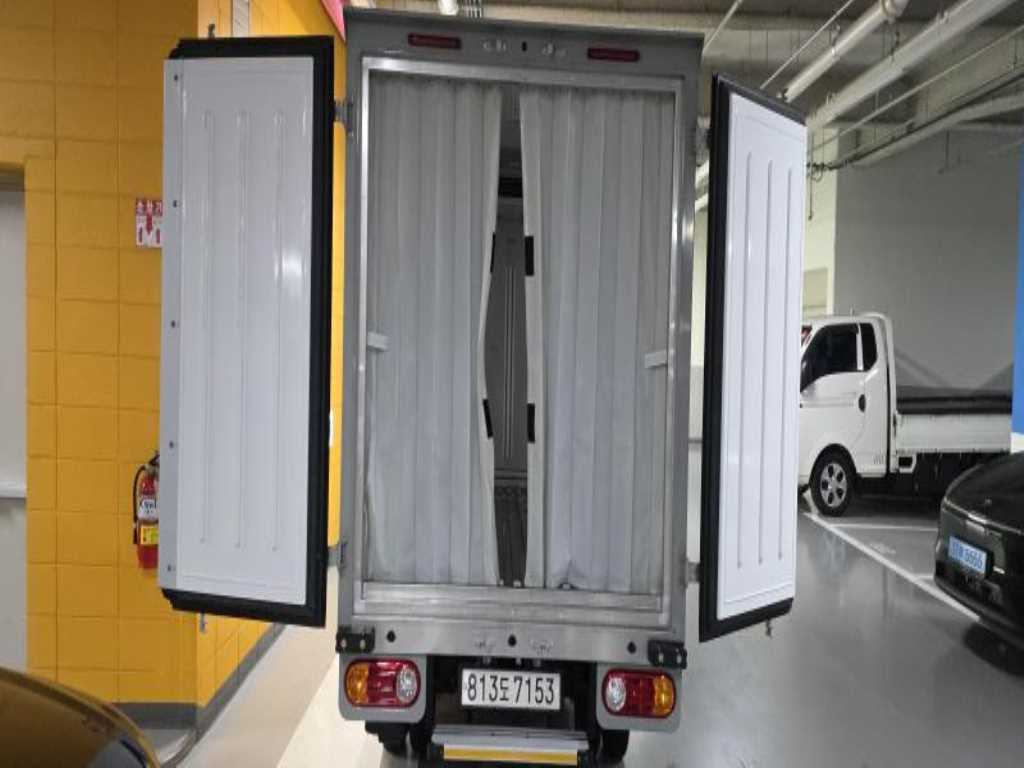 Small Truck Freezer Box(High Deck) - Vista 7