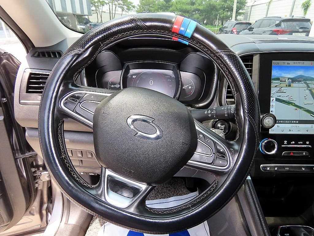 SAMSUNG QM6 - Vista 8