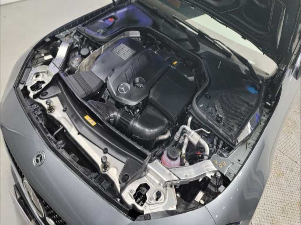 Mercedes Benz CLS Class - Vista 12