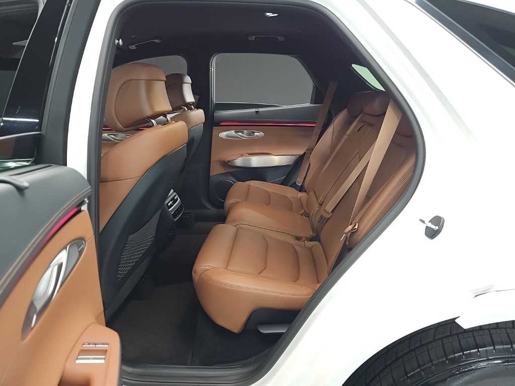 Genesis GV70 - Vista 12