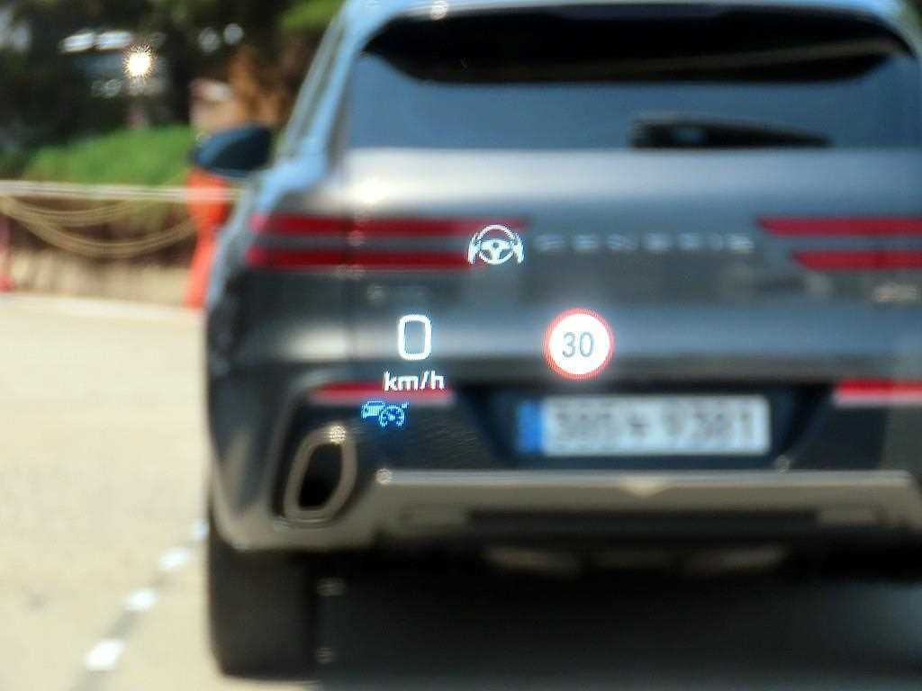 Mercedes Benz GLC Class - Vista 10