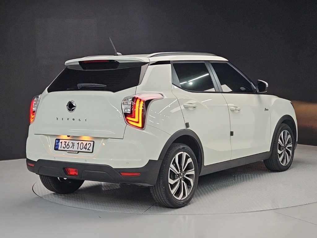 Ssangyong Tivoli - Vista 4