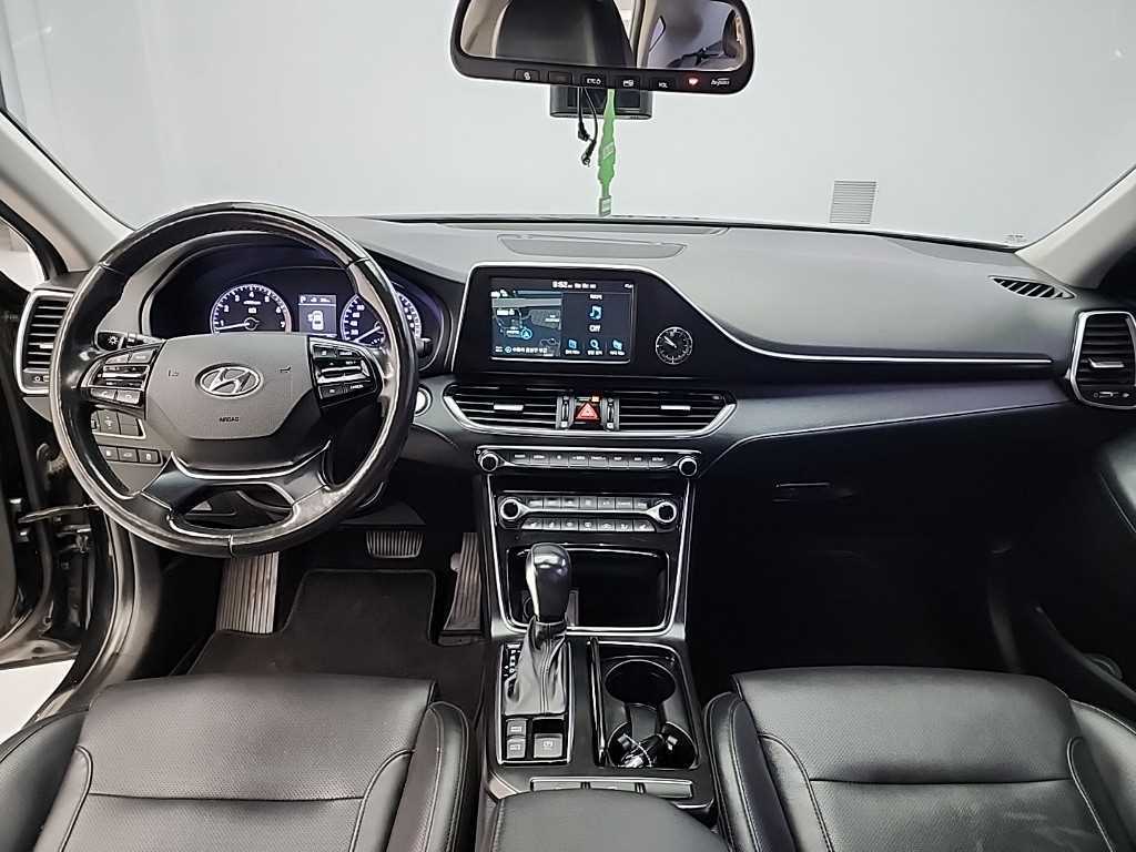 HYUNDAI Grandeur - Vista 7