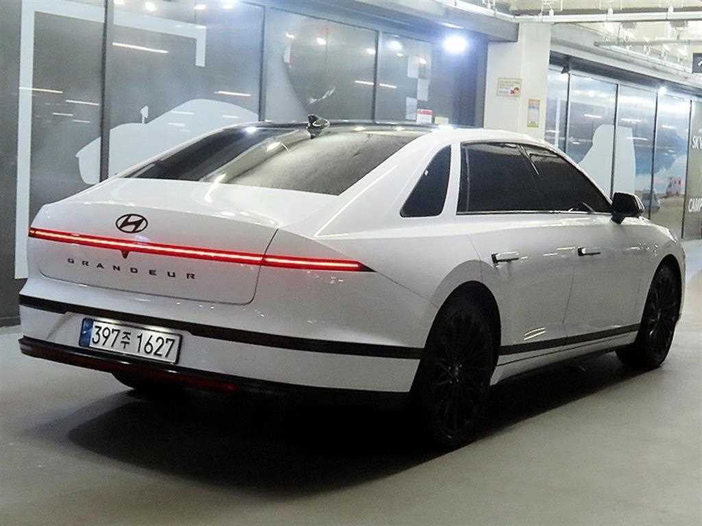 HYUNDAI Grandeur - Vista 4