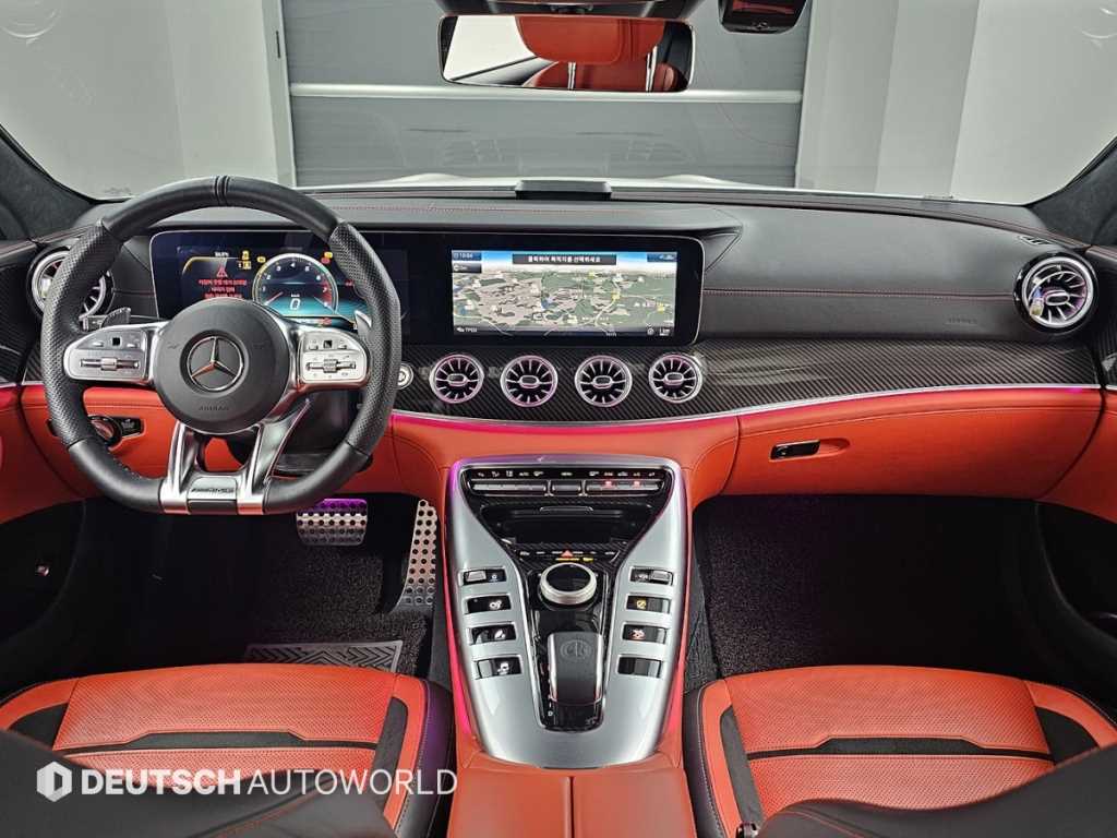 Mercedes Benz AMG GT - Vista 7