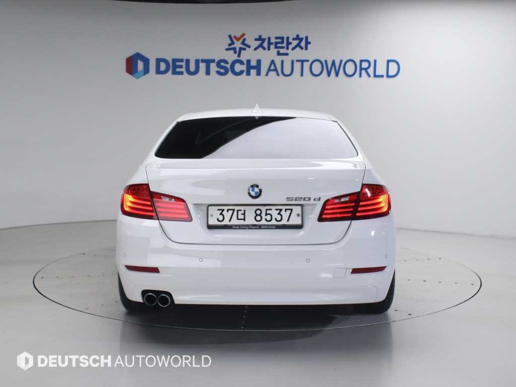 BMW 5 Series - Vista 4