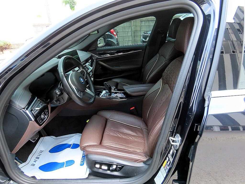 BMW 5 Series - Vista 5