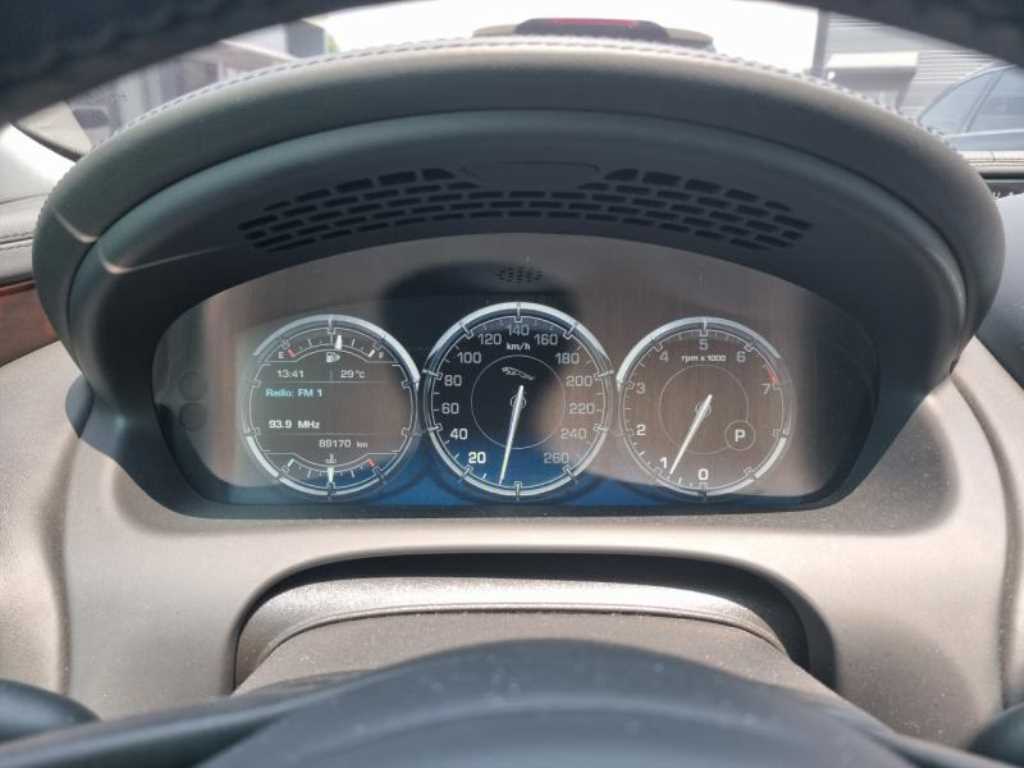 Jaguar XJ - Vista 2