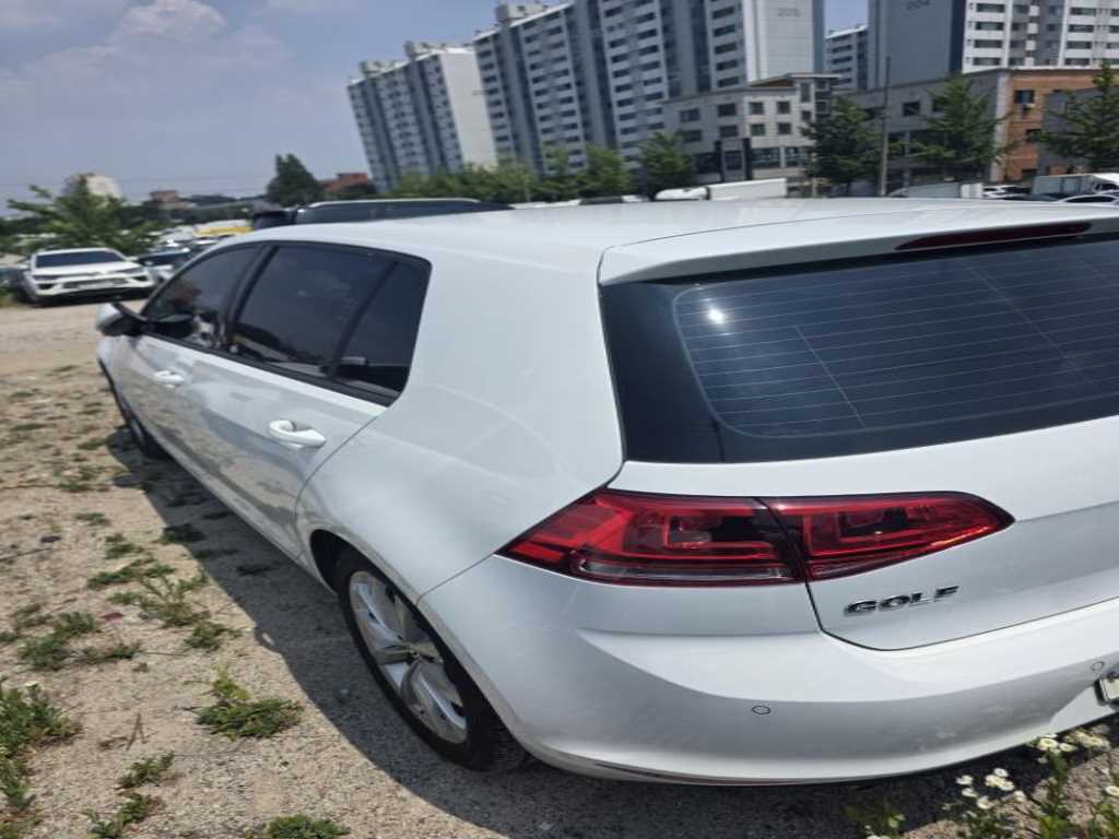 Volkswagen Golf - Vista 5