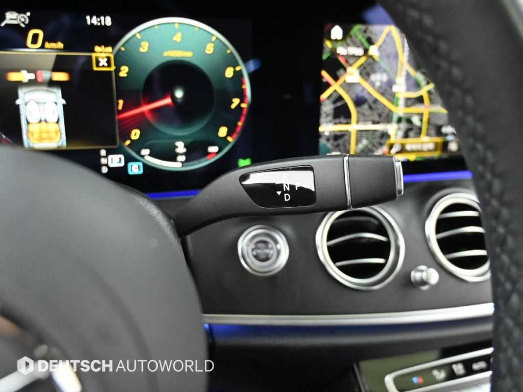 Mercedes Benz E class - Vista 9