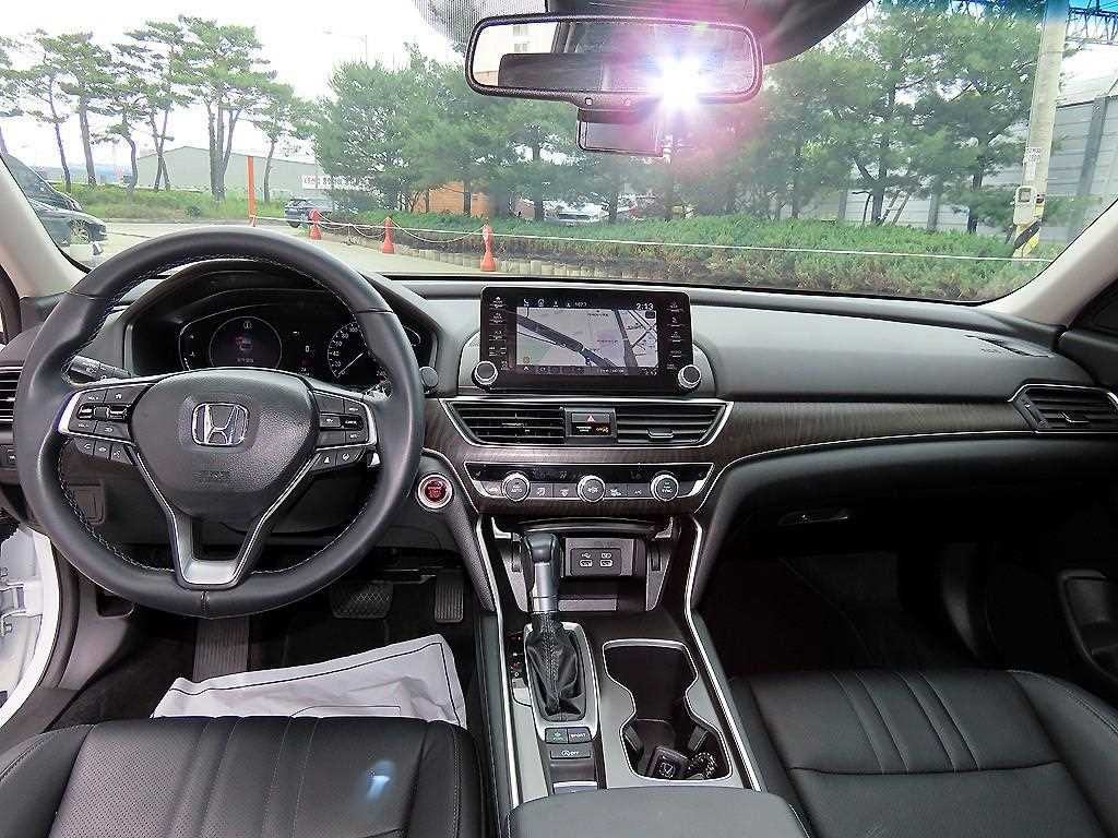 Honda Accord - Vista 7