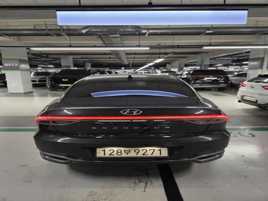 HYUNDAI Grandeur - Vista 3