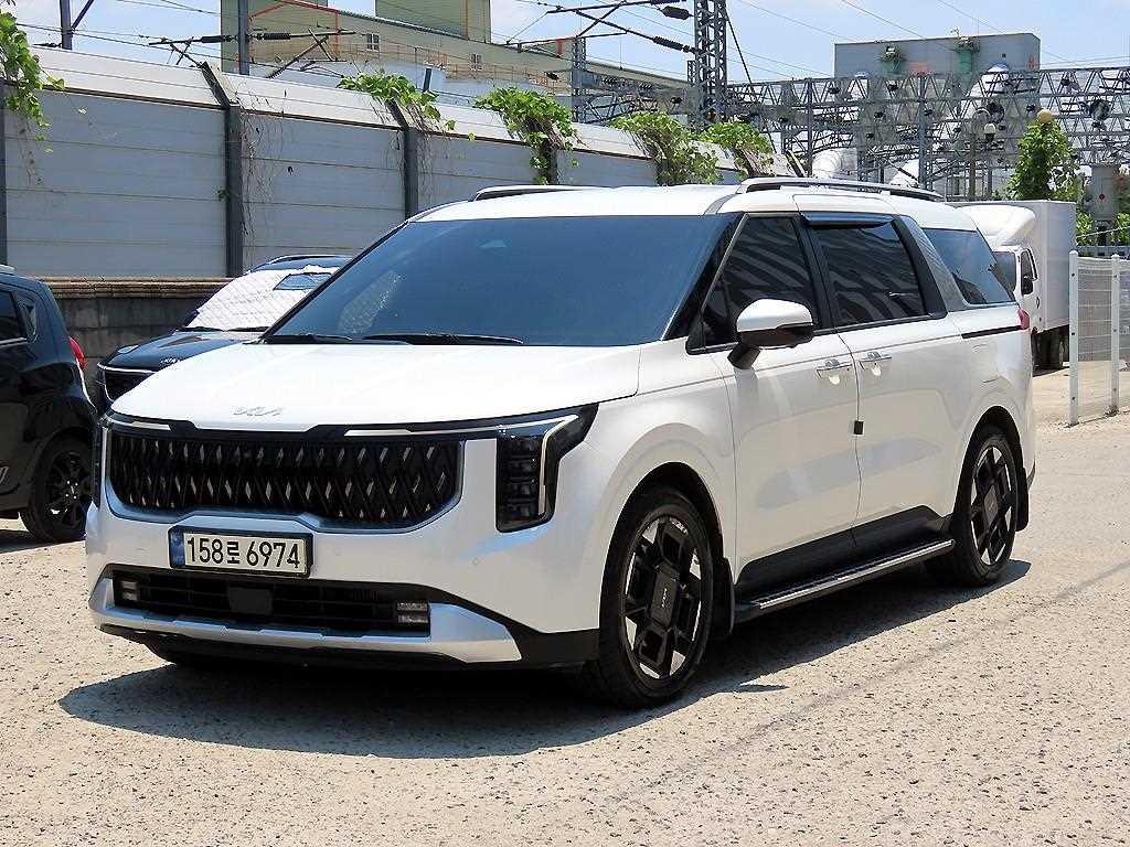 KIA Carnival - Vista 3