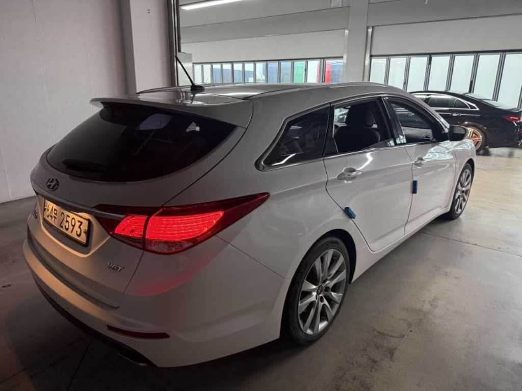 HYUNDAI i40 - Vista 4