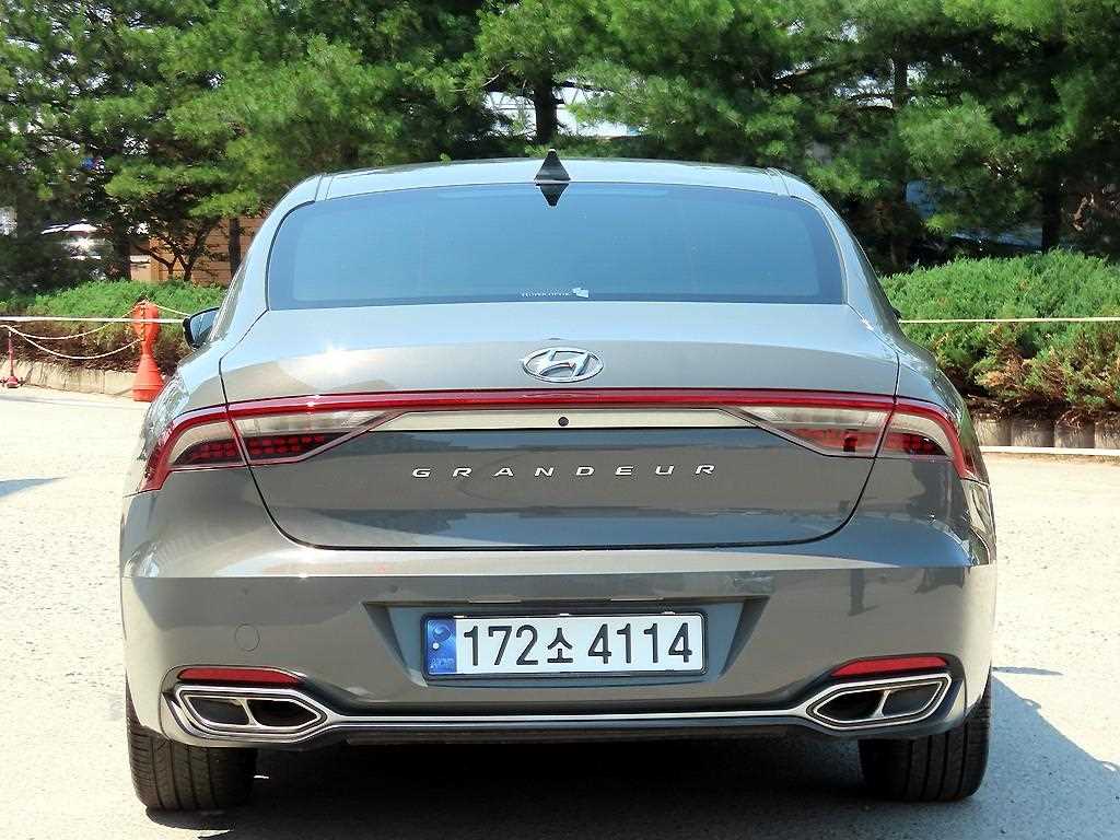 HYUNDAI Grandeur - Vista 5