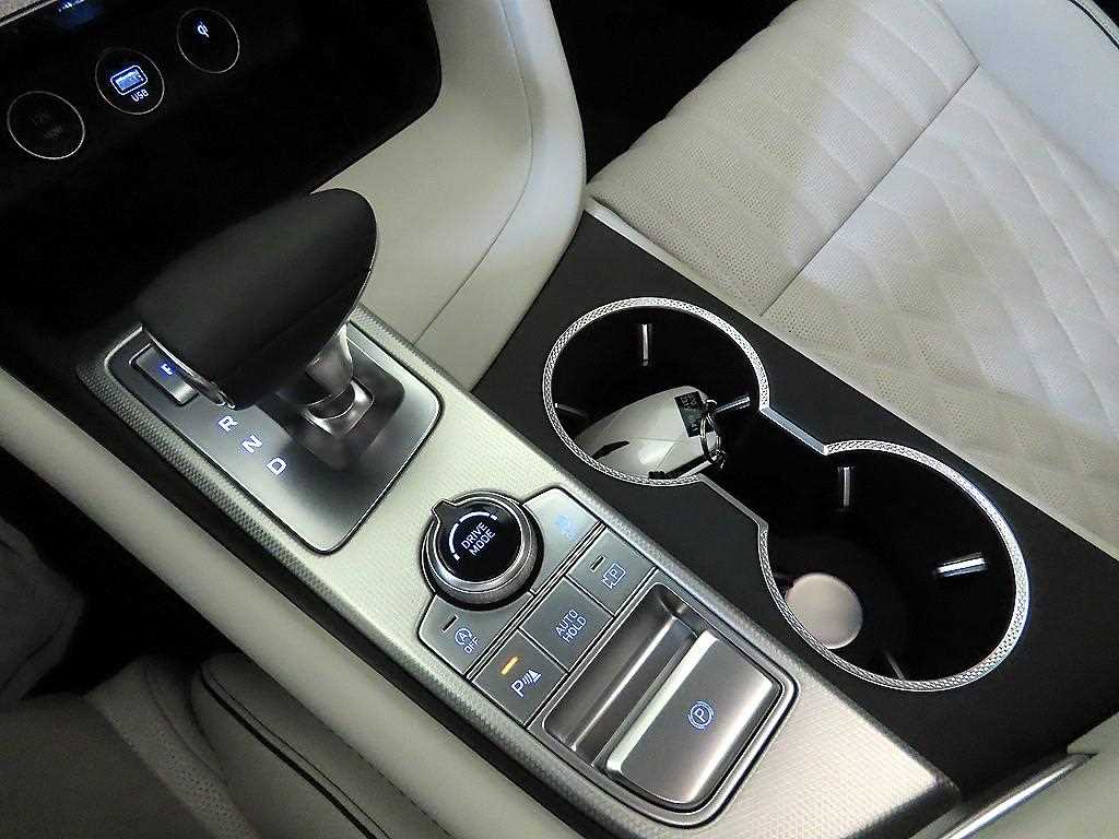 Genesis G70 - Vista 12