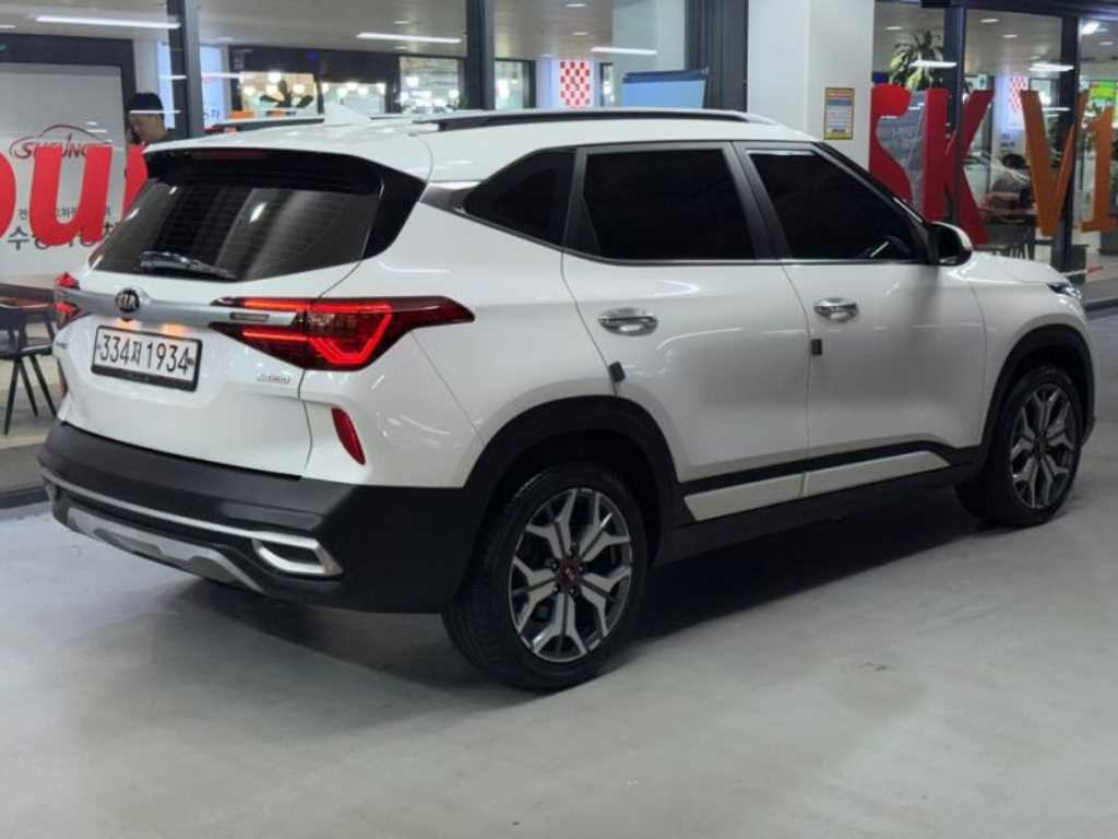 KIA Seltos - Vista 4