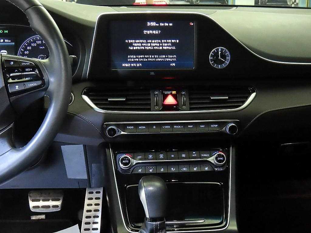 HYUNDAI Grandeur - Vista 11