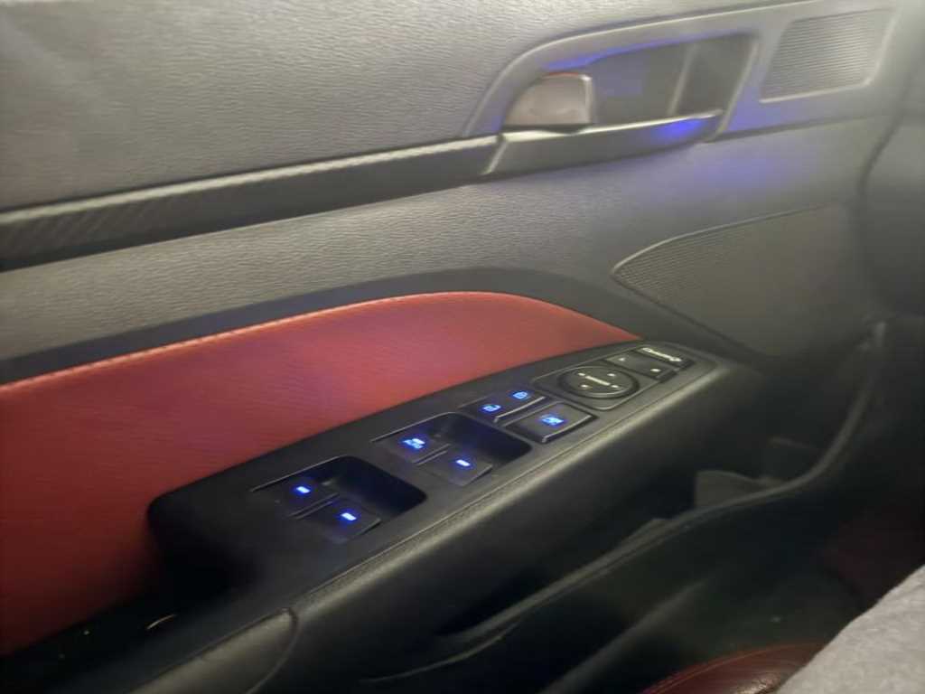 HYUNDAI Avante - Vista 8